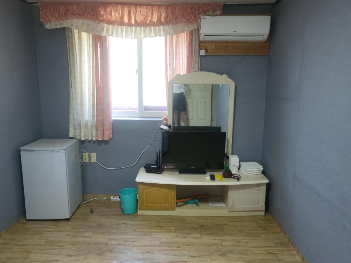 Motel Songwol Park Sokcho Exterior foto
