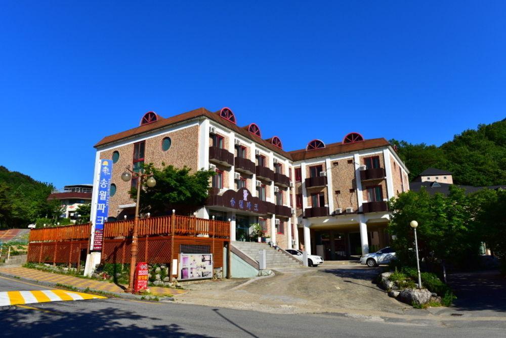 Motel Songwol Park Sokcho Exterior foto